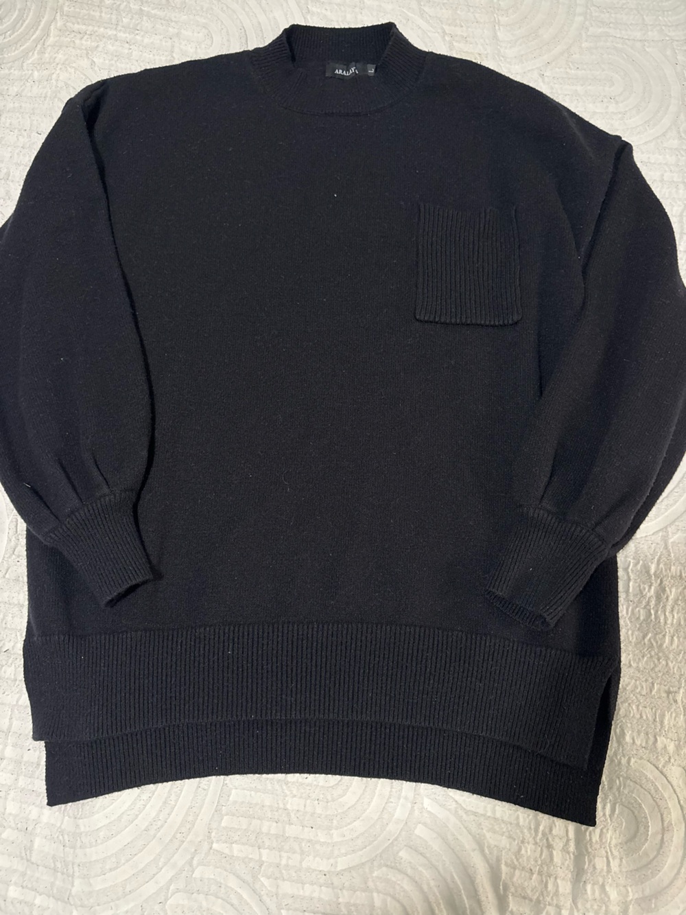 Women’s Black Pullover Sweater - Classic Knit